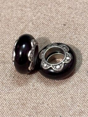 🆕Listing Two 🆕 Brighton Primavera Spacers in Black Resin beads w. Silver edges